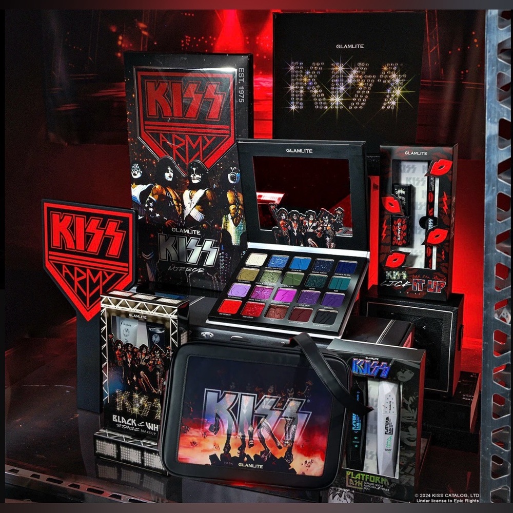 Glamlite x KISS Makeup Set